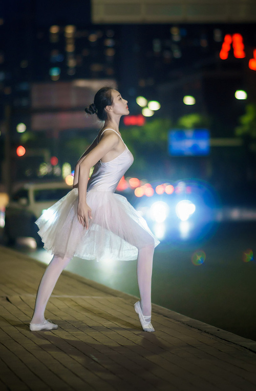 【打击战术揭秘】为何某队击球效率提升如此显著,击球时机