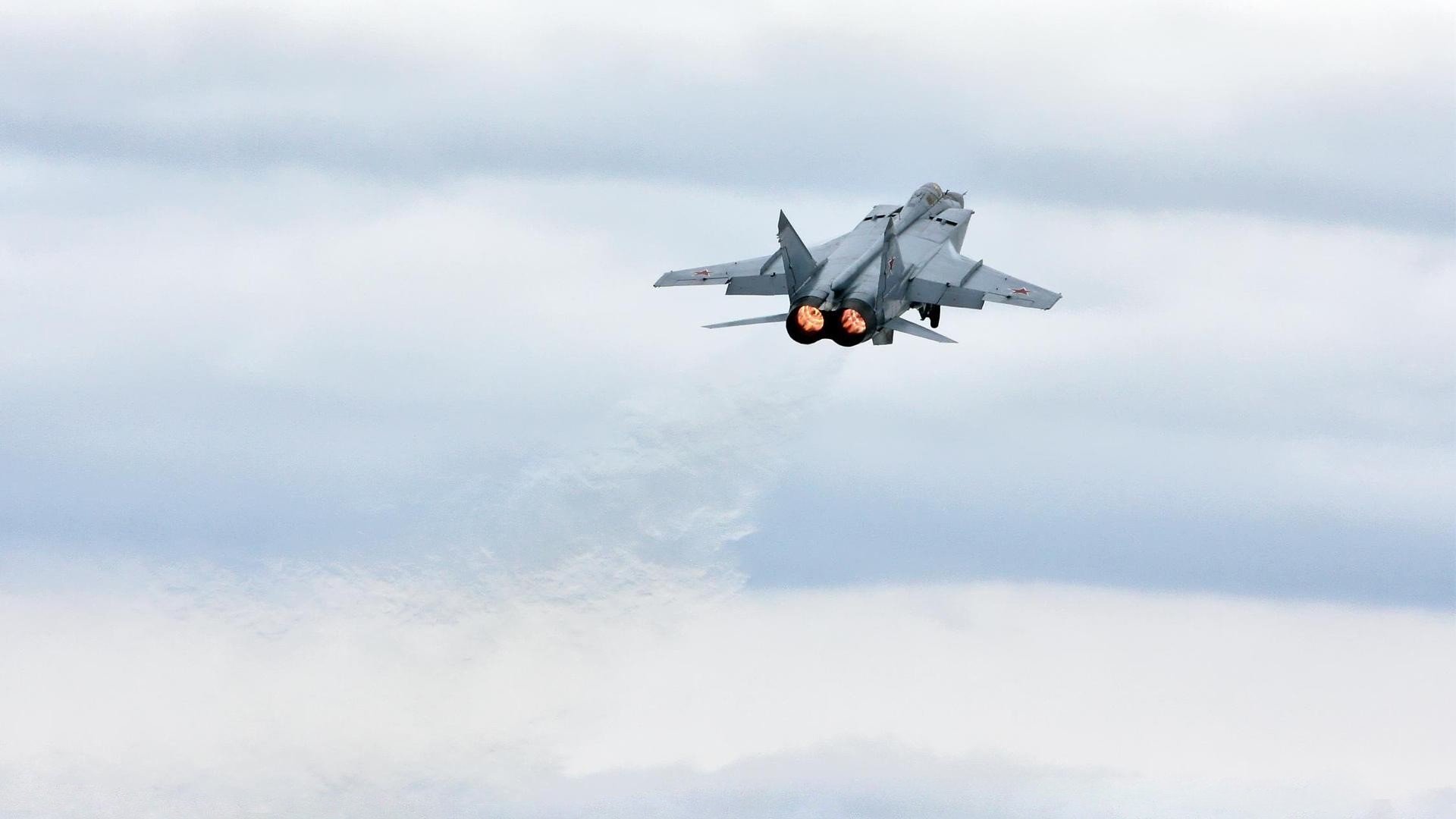 九游网页版官网入口-中国男足在巴黎奥运会上表现出色，赢得银牌，中国男足在奥运会进过球吗