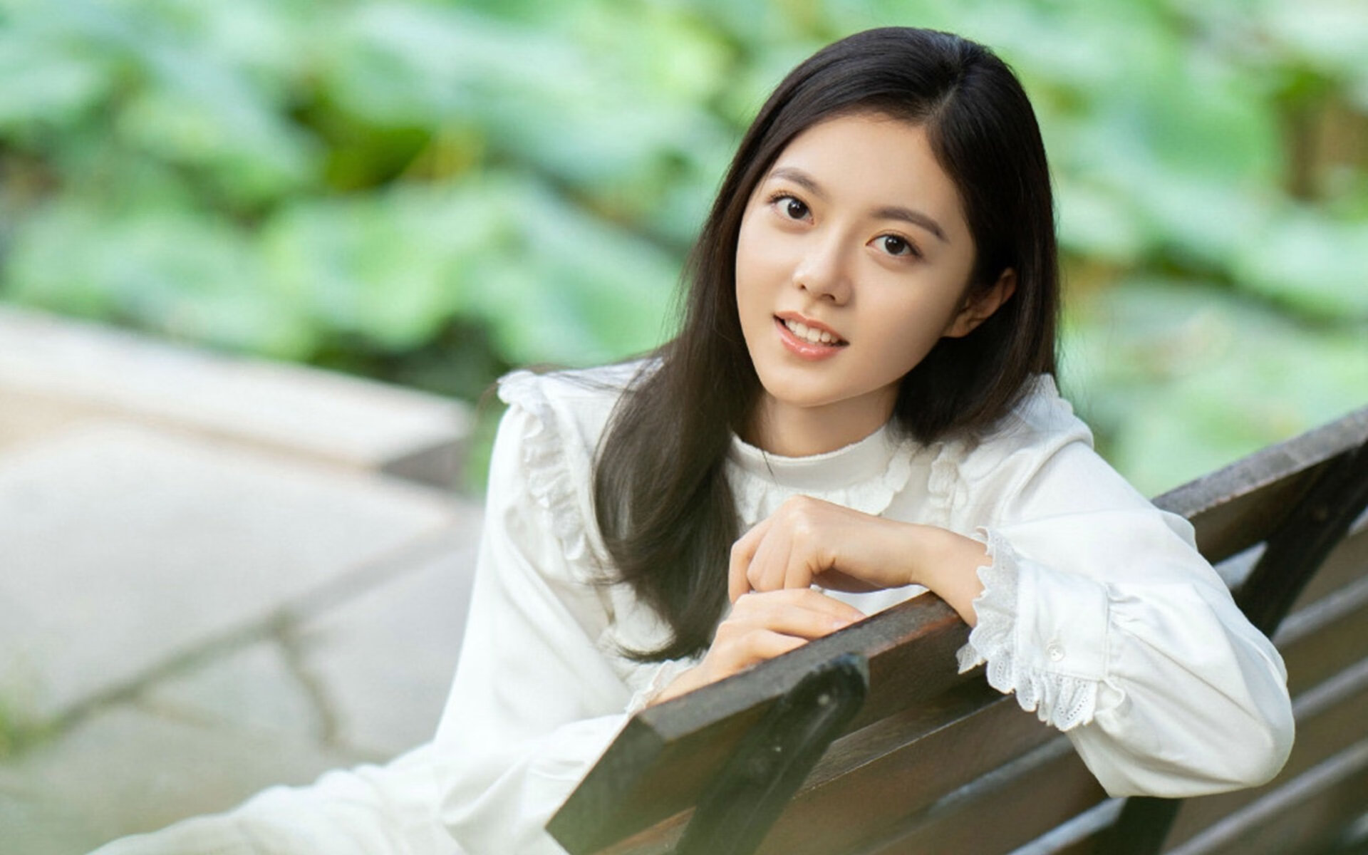 阿尔阿赫利季中引援助力球队,阿尔及利亚阿赫兰