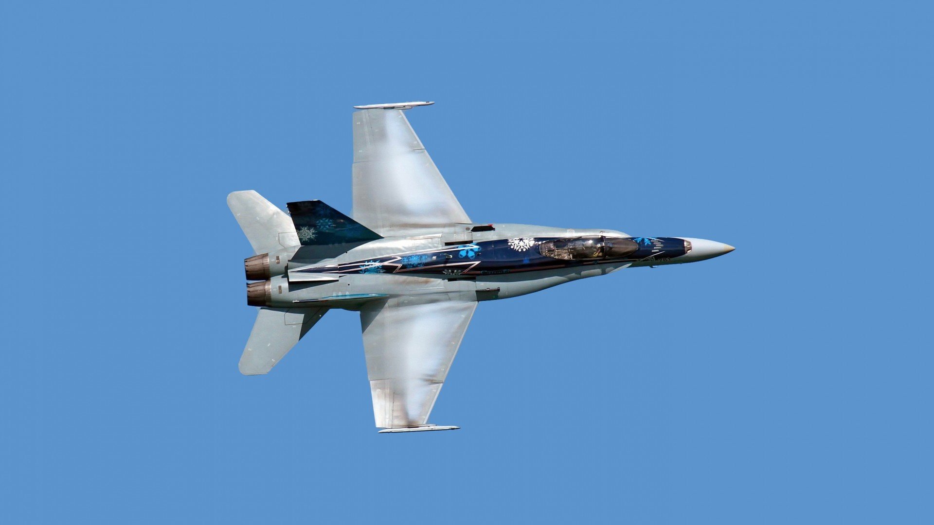 雄鹿后场发挥出色，球队首发轮换成正能量，雄鹿队的首发阵容